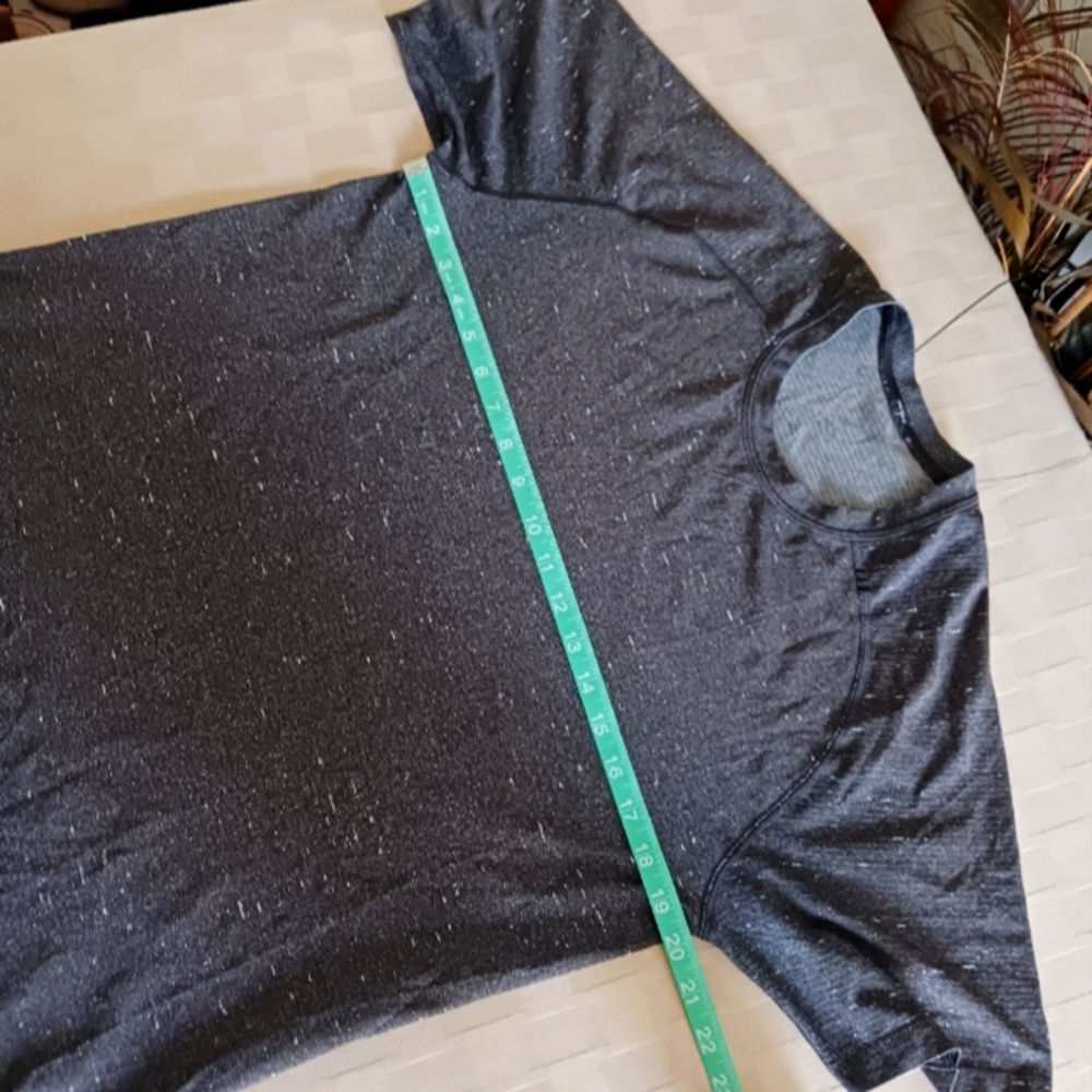 Lululemon Metal Vent Short Sleeve Shirt - Picture 8 of 9